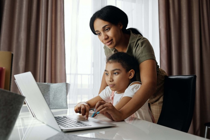 How Remote School Affect Parent’s Stress and What to Do to Control It