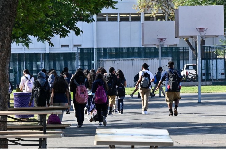 Choosing the Right High School: Key Considerations Every Parent Should Make